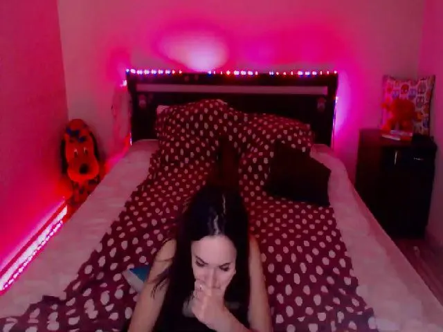 Live sex webcam photo for Sue_Cute #261940425