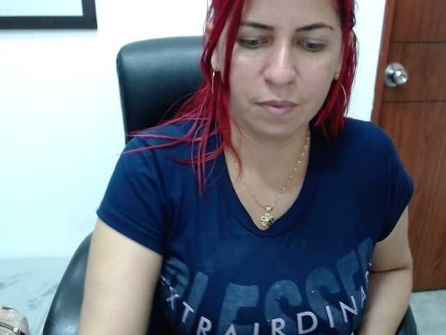 Live sex webcam photo for Alicia2a #263821897