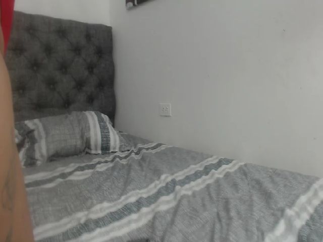 Live sex webcam photo for Andrea_greey #253979691