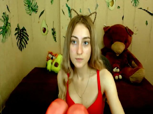 Live sex webcam photo for LinaRum__ #259138216
