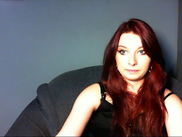 Live sex webcam photo for VirginLuna18 #253179190