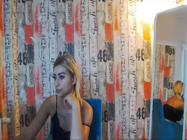 Live sex webcam photo for RubbyKalifha #254391042