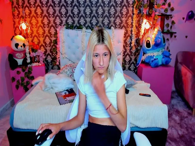 Live sex webcam photo for Silvana_21_ #263978033