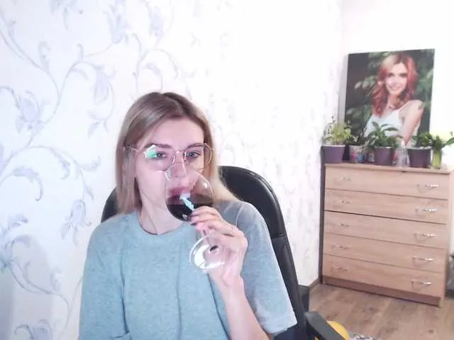 Live sex webcam photo for springibabby #244129145