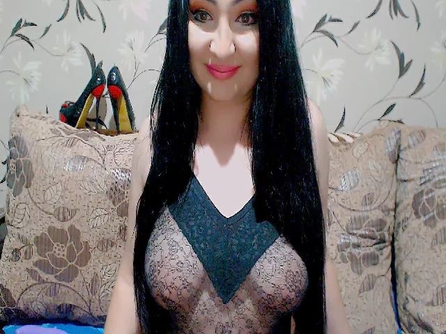 Live sex webcam photo for Cindystar5 #253965152