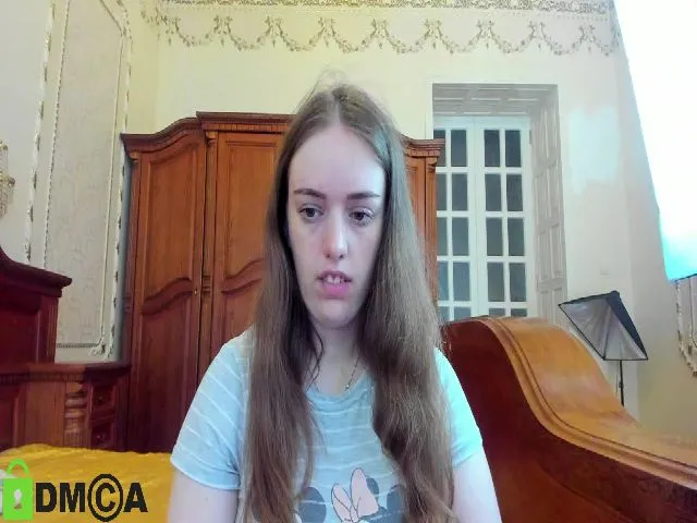 Live sex webcam photo for Fi_Lena #254081726