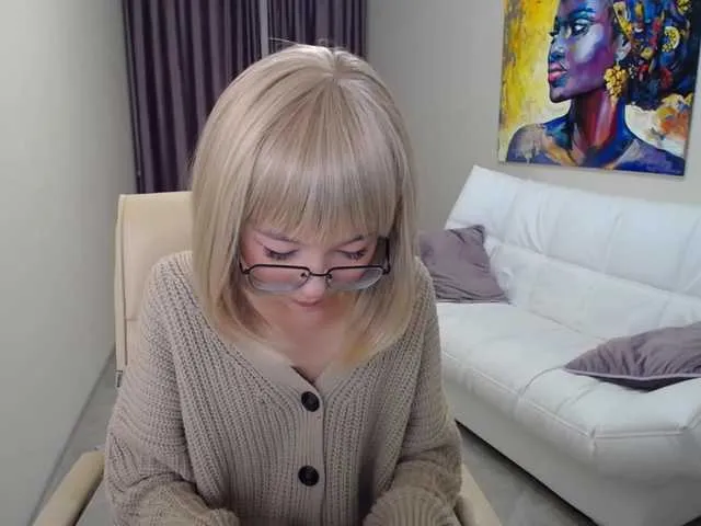 Live sex webcam photo for SoftHeartbeat #241046692