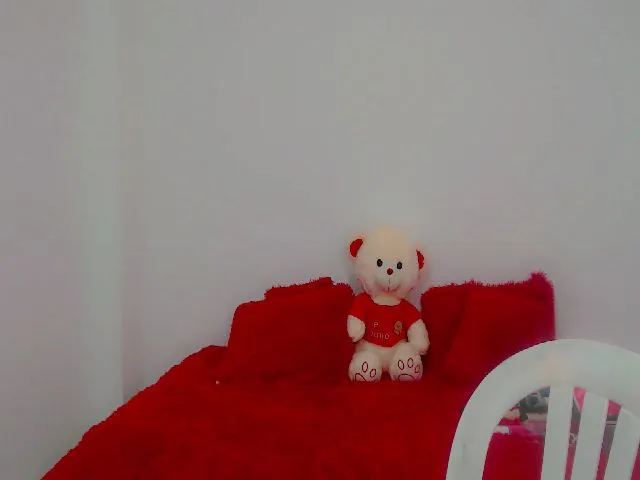 Live sex webcam photo for IvannaSofia20 #259507591