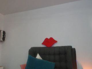 Live sex webcam photo for Maggiemilff #251900933