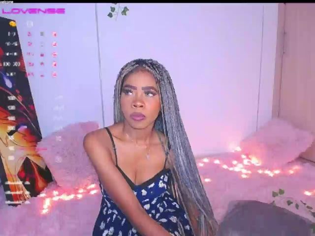 Live sex webcam photo for Aria_brown_ #254572712