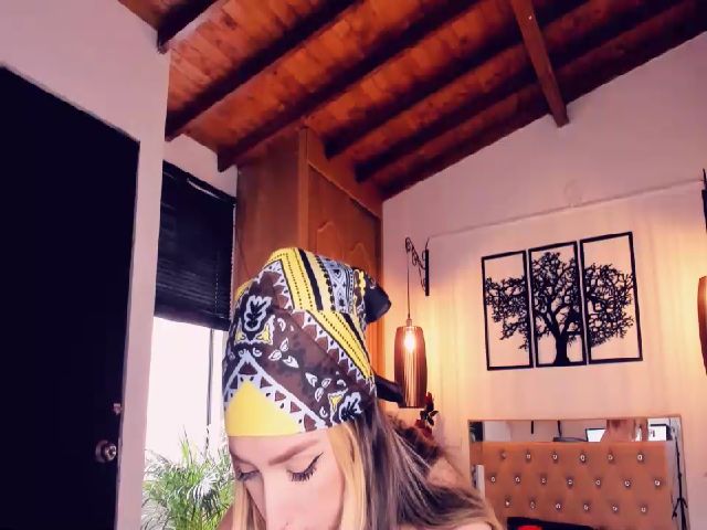 Live sex webcam photo for Saory_kido #263902436