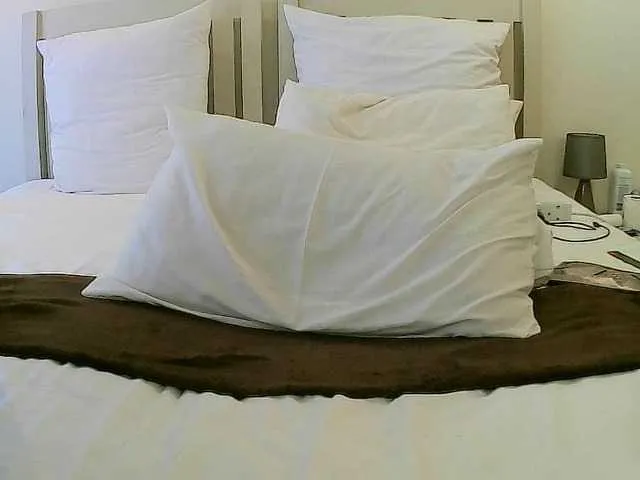 Live sex webcam photo for DirtySnowball #241170388