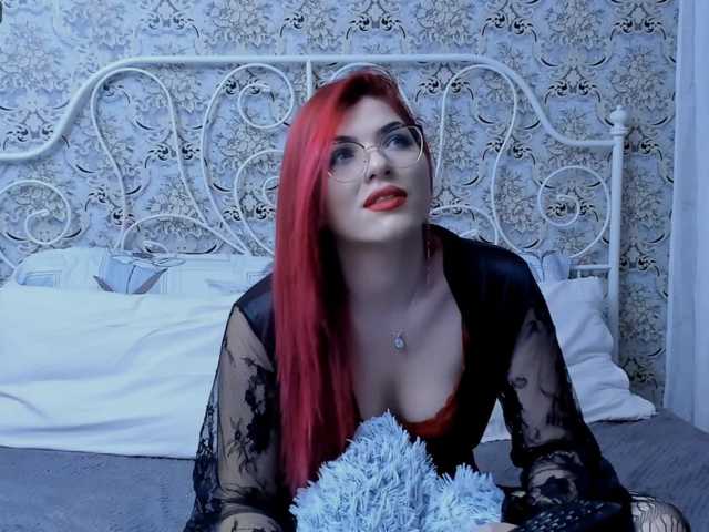 Live sex webcam photo for AkashaQueen #240952844