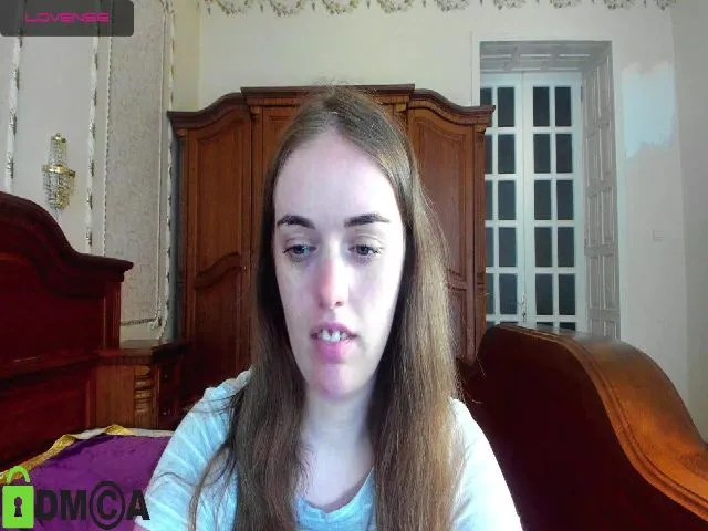 Live sex webcam photo for Fi_Lena #263727300