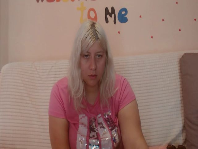 Live sex webcam photo for Kylie_Pag #261931209