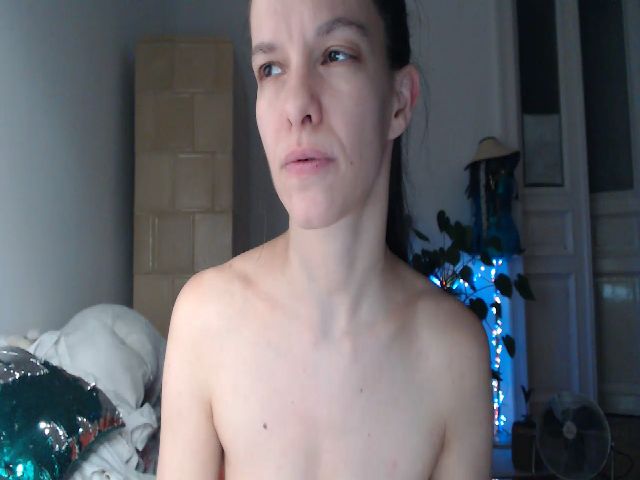 Live sex webcam photo for PetitePinkie #254945342