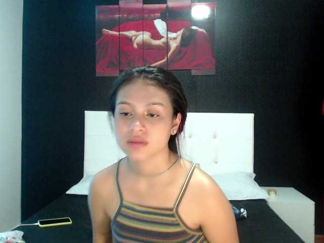 Live sex webcam photo for BrendaFoxi #245496258