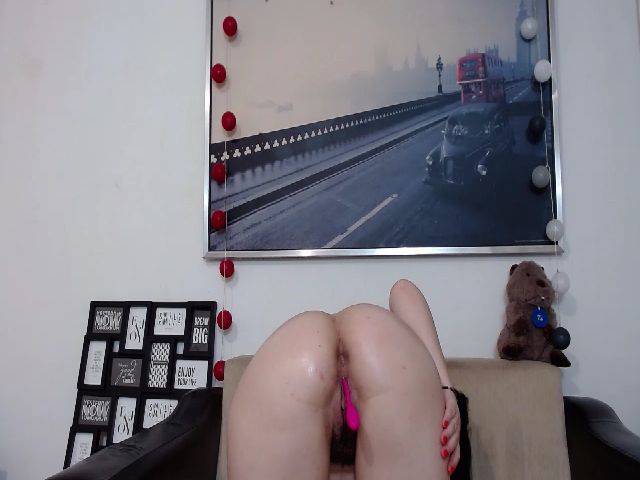 Live sex webcam photo for ElenaTroyy #260948889