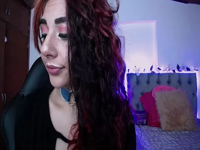 Live sex webcam photo for Cristal_19 #254380912