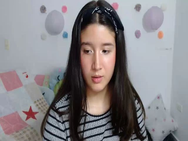 Live sex webcam photo for Em_aa #253667344