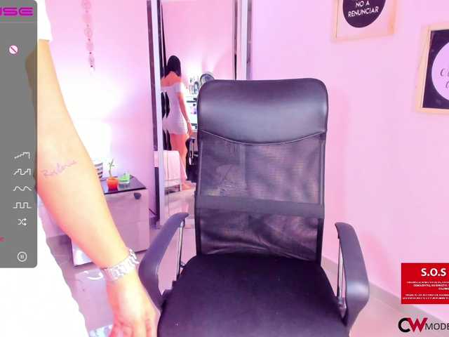 Live sex webcam photo for EMIILYJAMESS #242277934