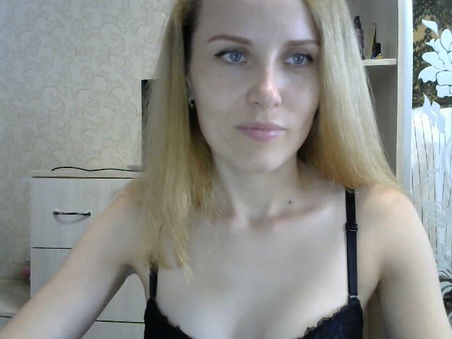 Live sex webcam photo for TrisMery #263049924