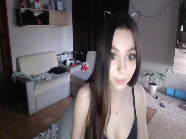 Live sex webcam photo for SonyaKotik #261431822