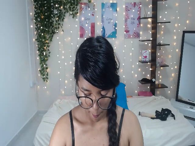 Live sex webcam photo for JOLIE_ABALO #264810512