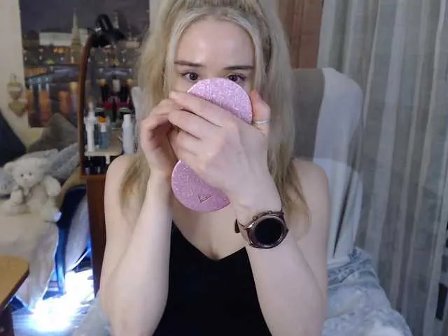 Live sex webcam photo for xyliganka777 #250899736