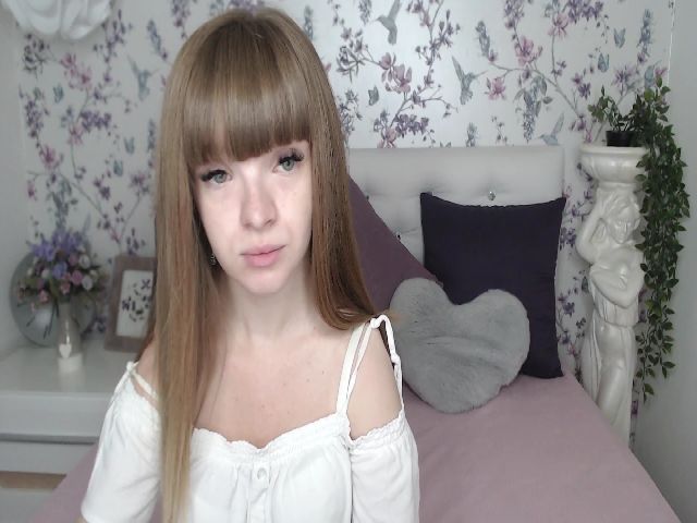 Live sex webcam photo for Ssexy_Kitty #253772508