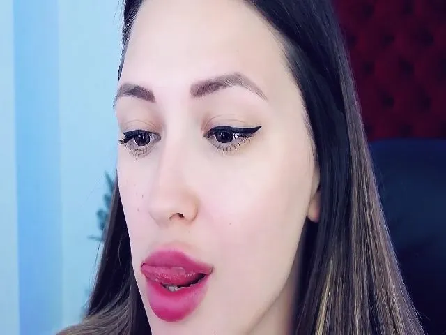 Live sex webcam photo for MillaLoves #265479598