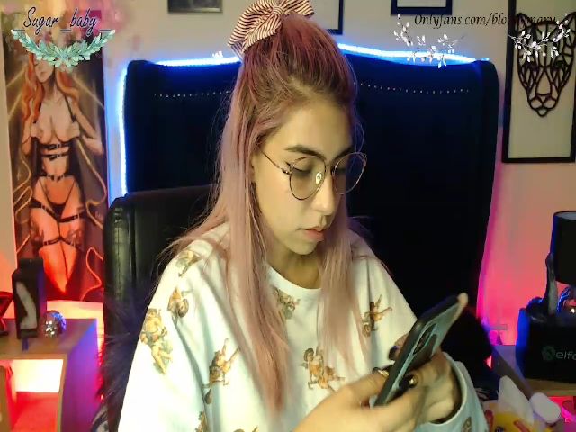 Live sex webcam photo for Sugaar_baby #265187457