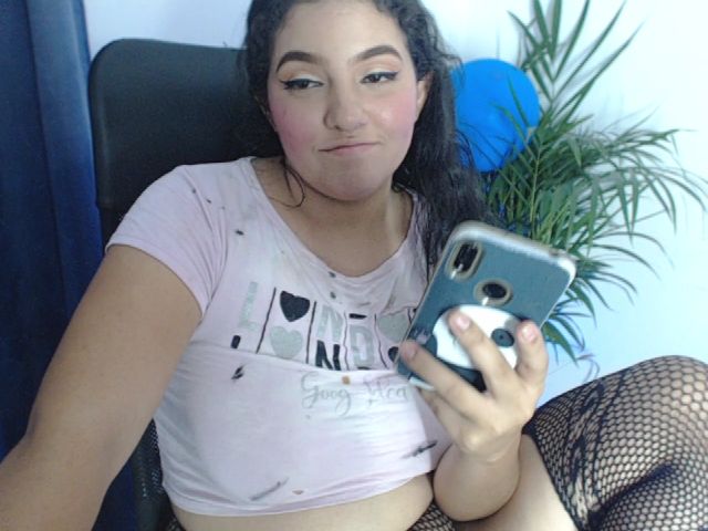 Live sex webcam photo for sophiie_fox #254309803