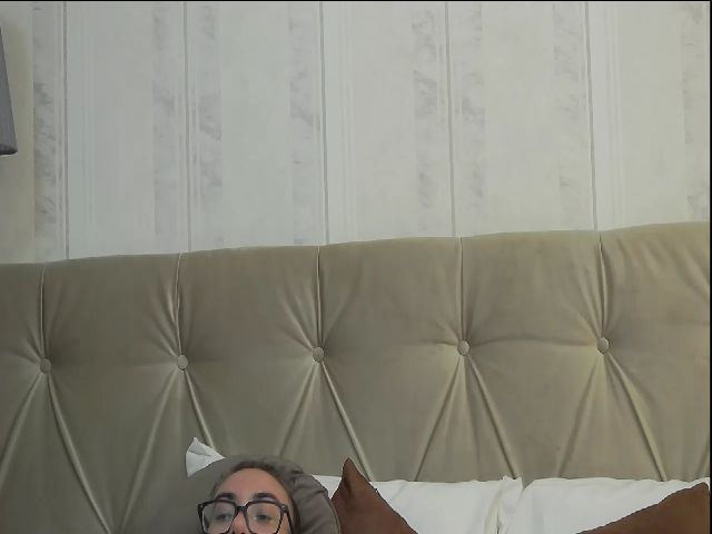 Live sex webcam photo for EvaFoxx_ #263803002