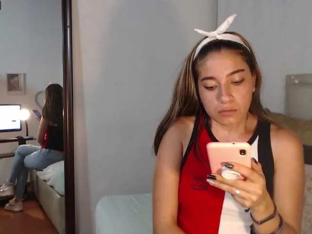 Live sex webcam photo for alicia-donato #241171325