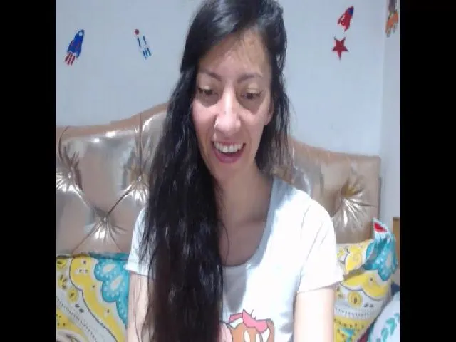 Live sex webcam photo for Kaymilf #252950694