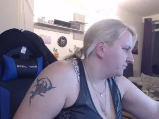 Live sex webcam photo for DrachenLady39 #240765088