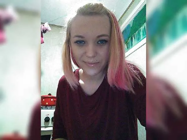 Live sex webcam photo for AlinaPixel #241407717