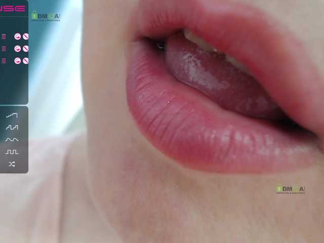 Live sex webcam photo for jeanne-2017 #241372055