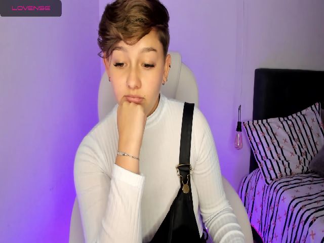 Live sex webcam photo for SalemJimenez #255574441