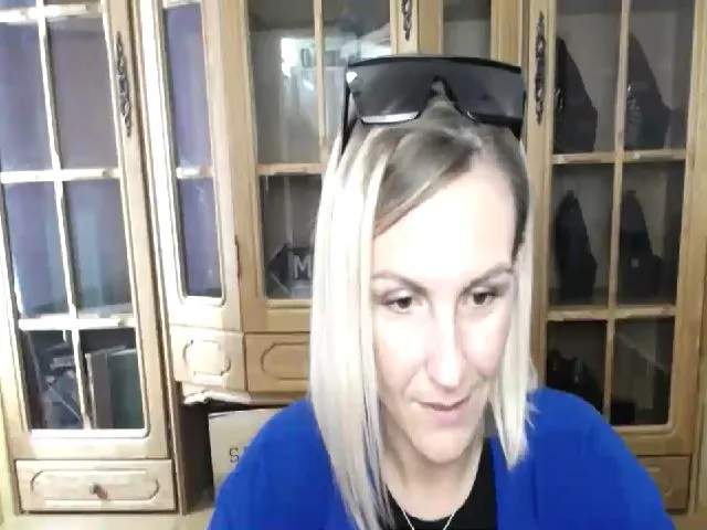 Live sex webcam photo for MiliEsiens #256192712