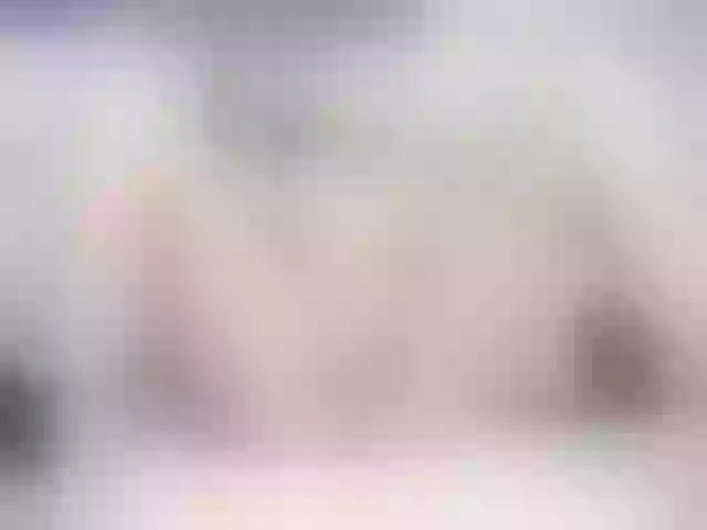 Live sex webcam photo for MissLilie #262420001