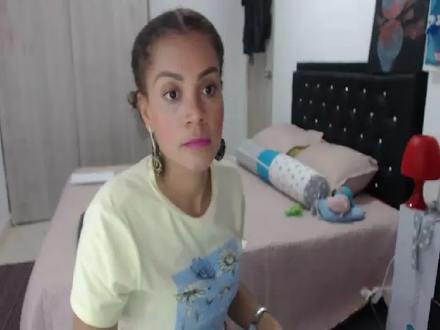 Live sex webcam photo for Shayna_cute #259781021