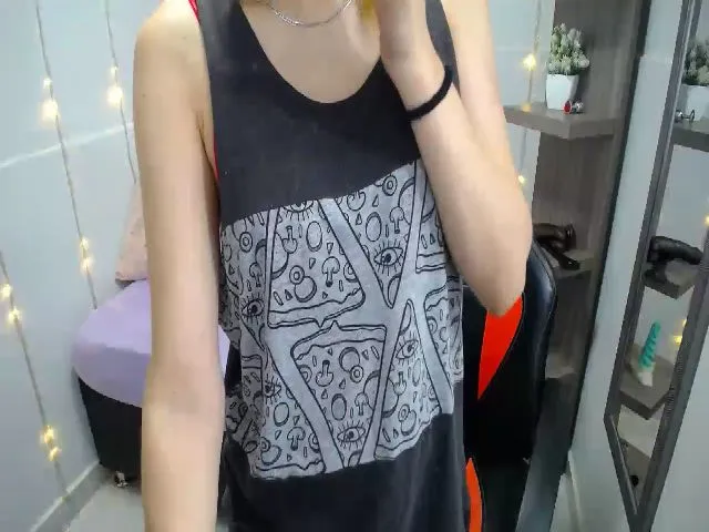 Live sex webcam photo for ETHANJARA #257541274