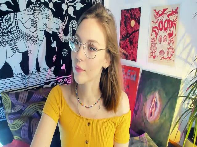 Live sex webcam photo for Aliceum #256209313