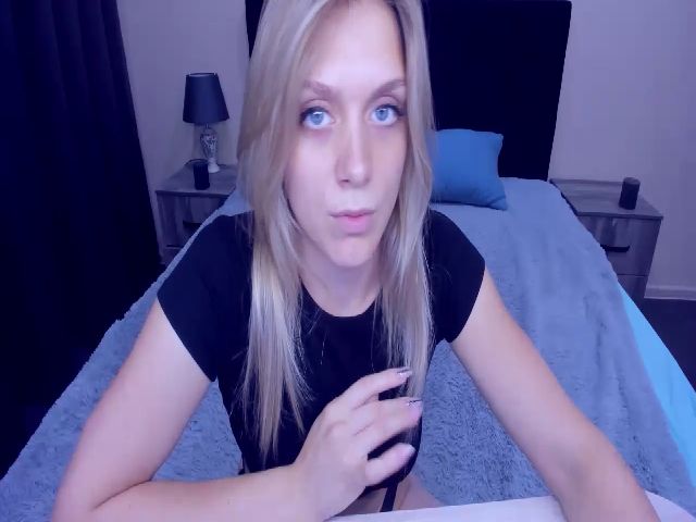 Live sex webcam photo for MeganKind #255289744
