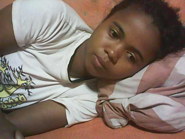 Live sex webcam photo for Malinciehot #241012334