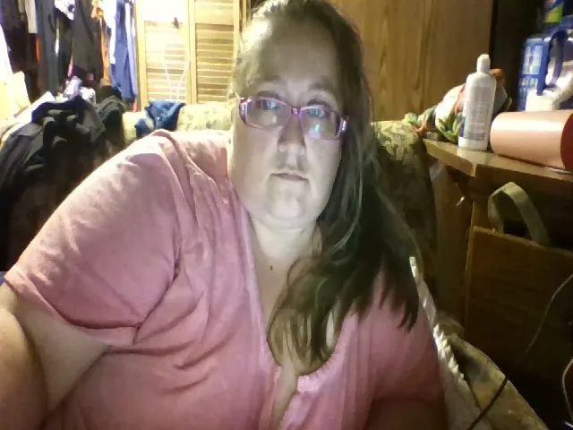 Live sex webcam photo for BBWAngel85 #256619764