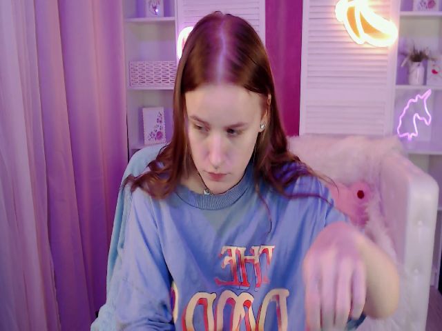 Live sex webcam photo for LynneDawson #264475851