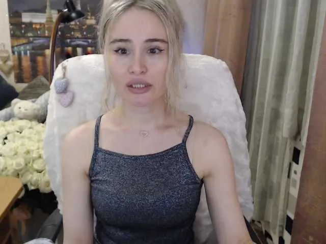 Live sex webcam photo for xyliganka777 #241191663